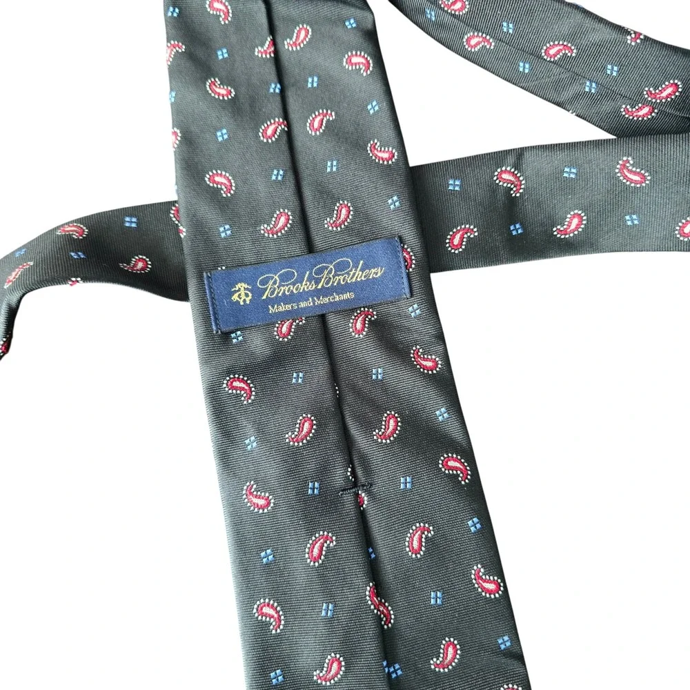 Brooks Brothers Makers and Merchants Silk Tie Black‎ Paisley Red Blue Geometric